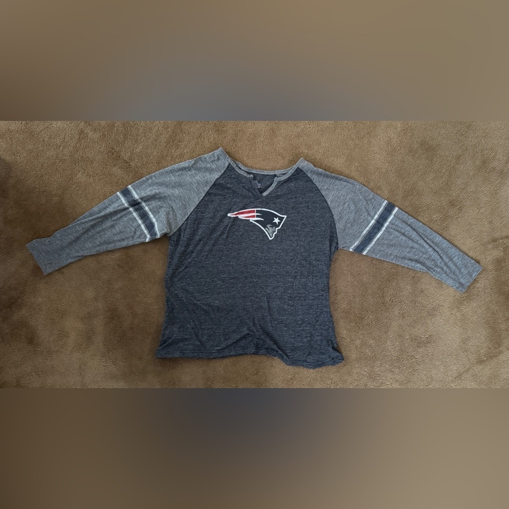Majestic Gray New England Patriots Tee with Logo